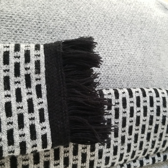 Sweater poncho jacket with scarf - Picture 4 of 10